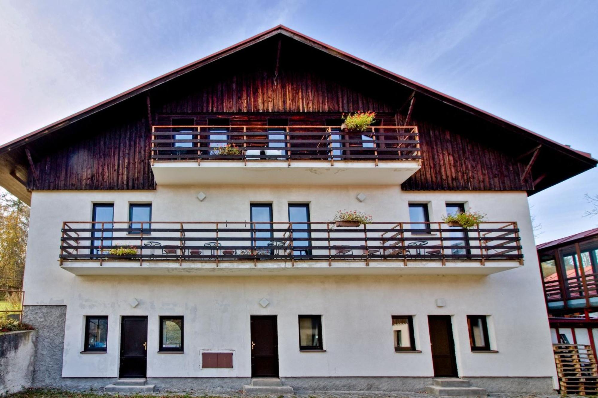 Penzion Hrádek Hotel Novy Hradek Exterior foto